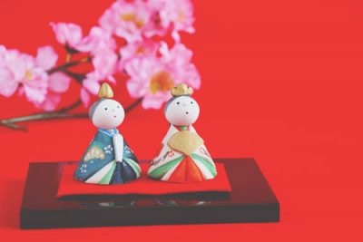 【3月の開運壁紙】恋愛運は「ひな人形」、金運は「ミモザ」の写真で運気アップ！