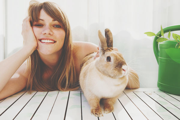 【心理テスト】迷いウサギへの対応でわかる、あなたのやさしさの示し方