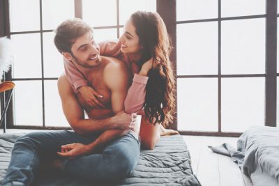 【心理テスト】道端の出来事でわかる恋愛観 あなたはエッチから恋が始められるタイプ?