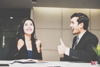 【手相占い】上司の「手」でわかる評価アップの働き方 手が小さい上司には従順な姿勢で!