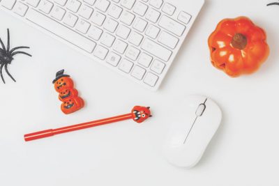 【10月のカラータロット占い】ラッキーカラーは「ブラウン」、仕事運はハロウィン文房具!