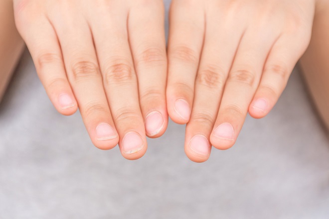 指の長さで「親の夫婦仲」を占える？　左右の指の長さに違いがあると…